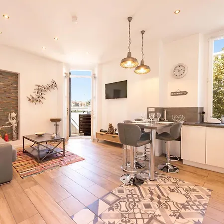 Appartement Downtown Walk To Beaches And Croisette Cannes
