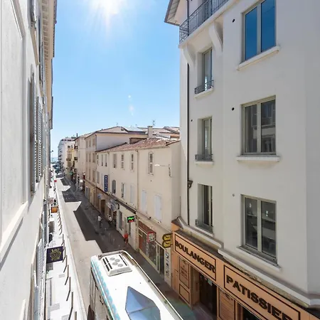 Downtown Walk To Beaches And Croisette Apartamento *